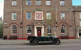 The Londesborough Arms Bar With En-Suite Rooms